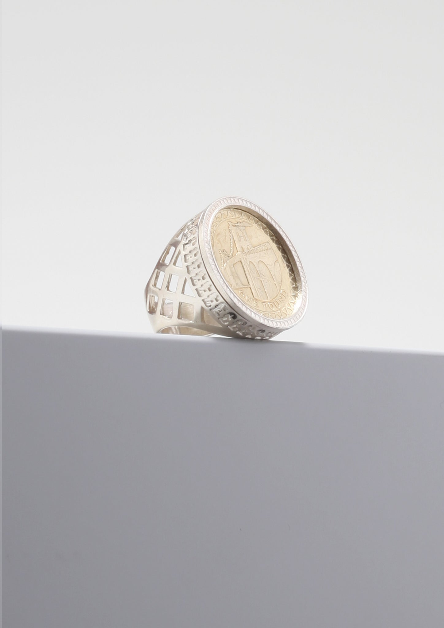 £1 Sovereign Ring - 9ct/ Gold Plated/ Silver